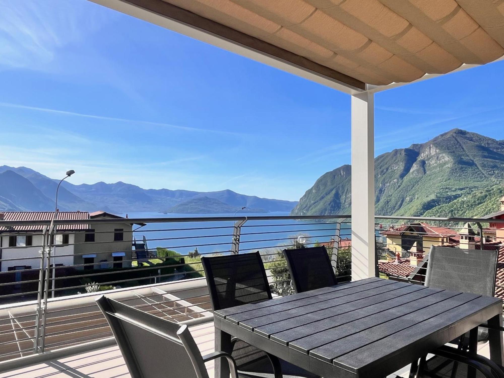 Costa Blu - Terrace Overlooking The Lake & Pool Рива ди Солто Екстериор снимка