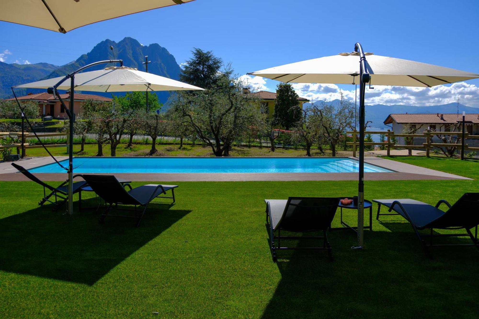Costa Blu - Terrace Overlooking The Lake & Pool Рива ди Солто Екстериор снимка